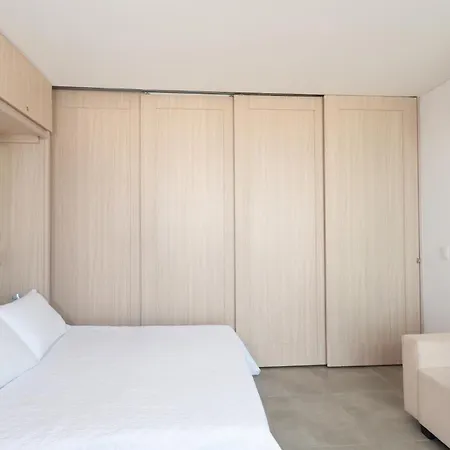 Beachside Bliss: Salguero Suites Gaira Exterior photo