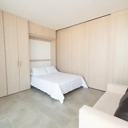Beachside Bliss: Salguero Suites Gaira Exterior photo